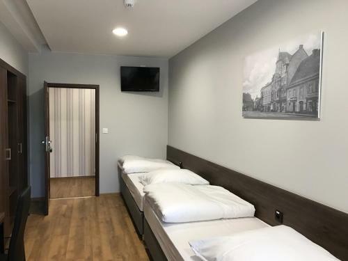 Albergue Noclegi Miko?�w