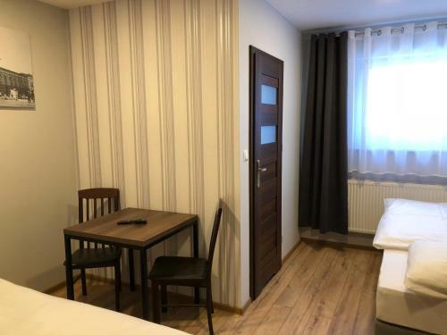Albergue Noclegi Miko?�w
