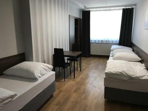 Albergue Noclegi Miko?�w