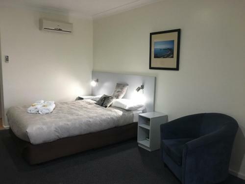 Lakeview Motor Inn