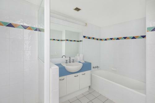 Hotel Beachside Resort Kawana Waters