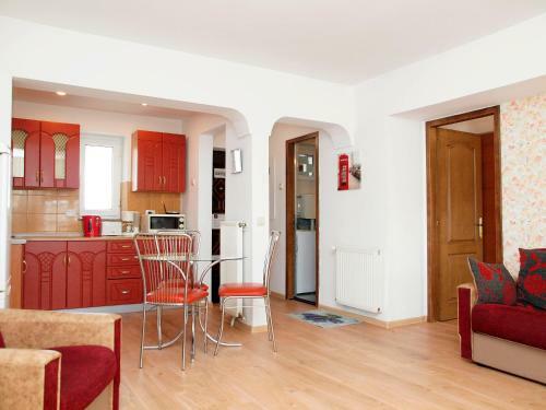 Rosuites - City Central Apartments