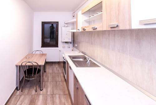 Apartamento Garsoniera Adrian Militari