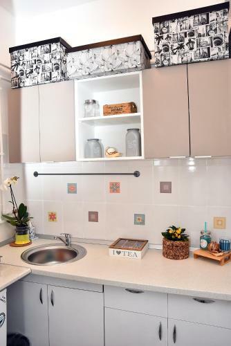 Sweet Story Central Apartment