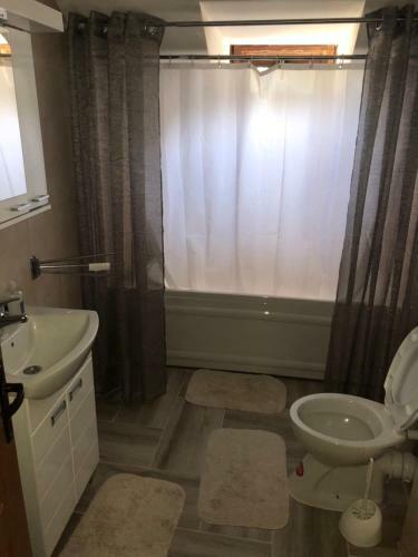 Hostal Guesthouse Rodjak Sa Sela