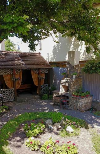 Hostal Sanvito Guest House