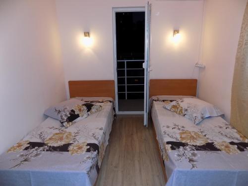 Hostal Guest House On Ulitsa Krymskaya 95