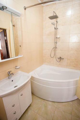 Hostal Yunona Guest House