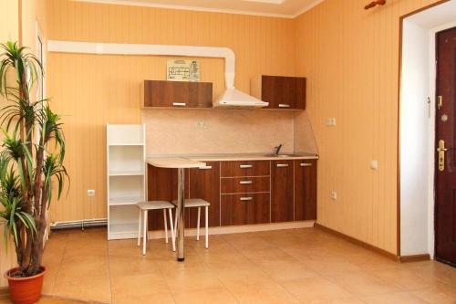 Hostal Anapa-patio Guest House