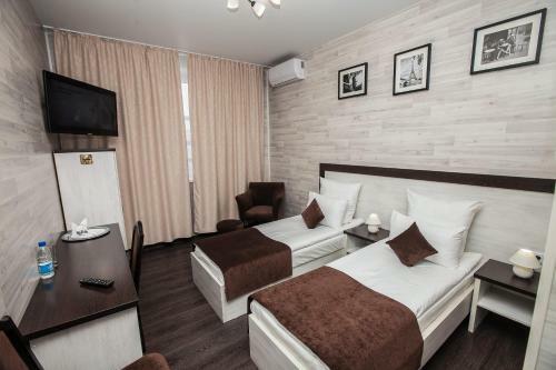 Fox Hotel