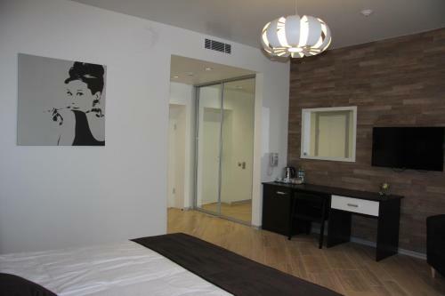 Hotel Megapolis