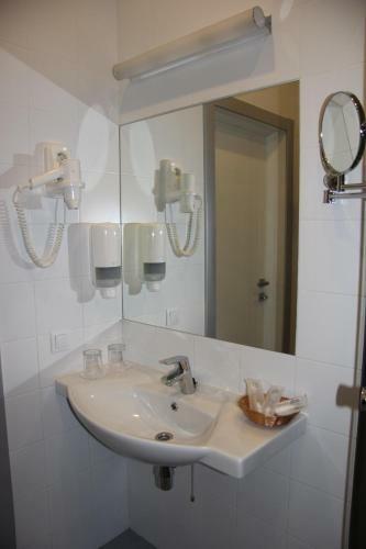 Hotel Megapolis