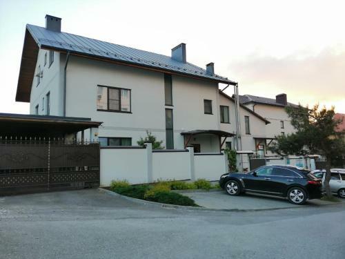 Hostal Guest House Semeinyi