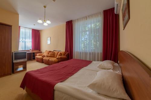 Aquatori Club Hotel
