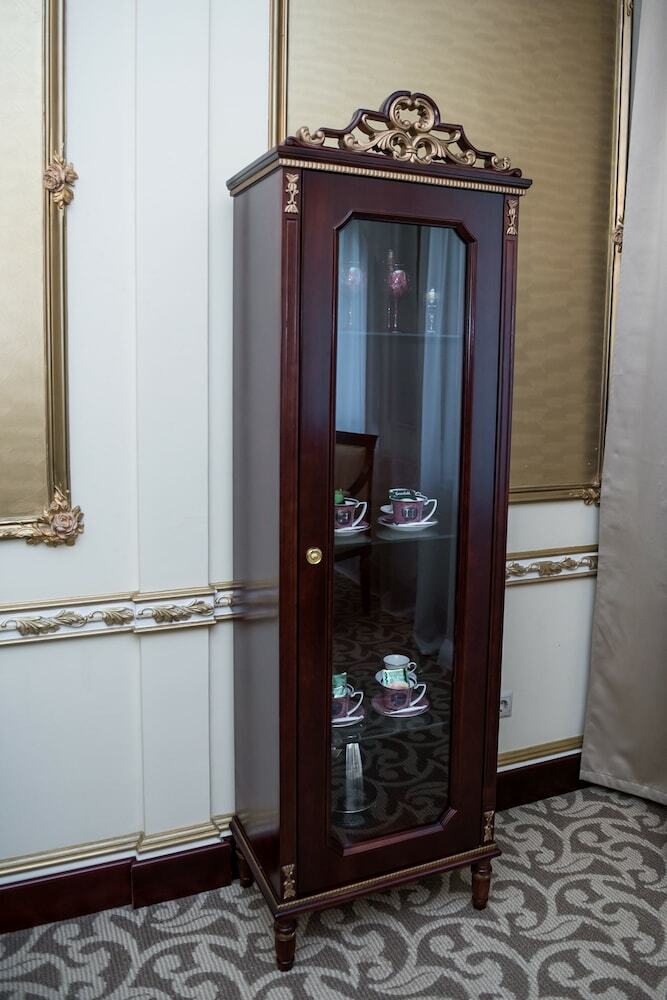 Golden Rooms Hotel
