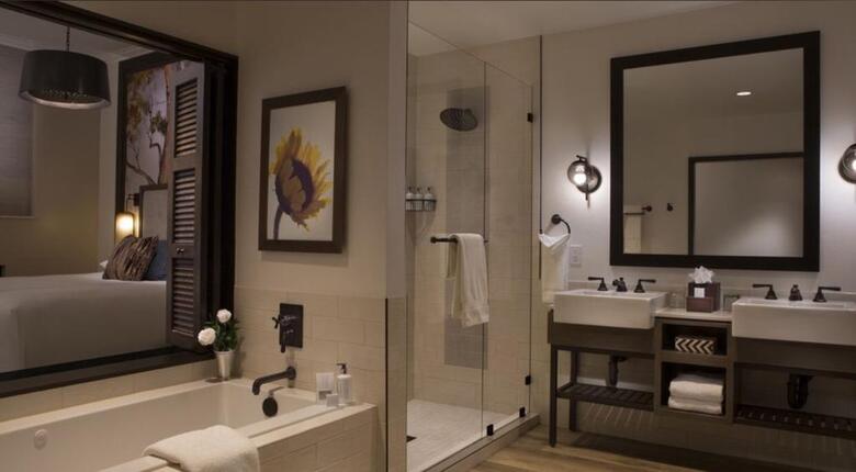 Hotel River Terrace Inn (.)