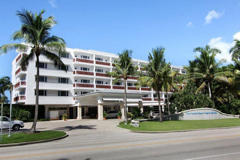 The Naples Beach Hotel & Golf Club