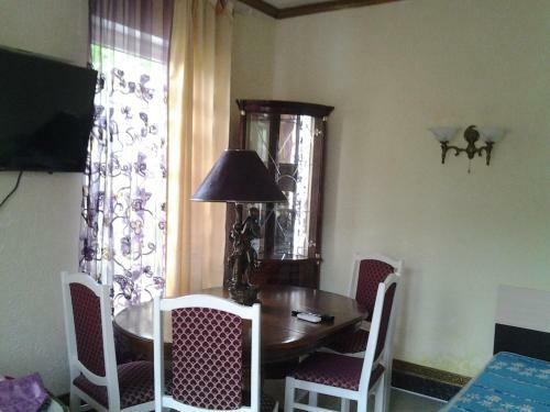 Hostal Guest House Faina