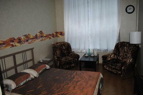 Hotel 12 Months