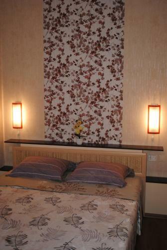 Hotel 12 Months
