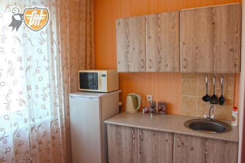 Apartment Stroiteley 90b Floor 6