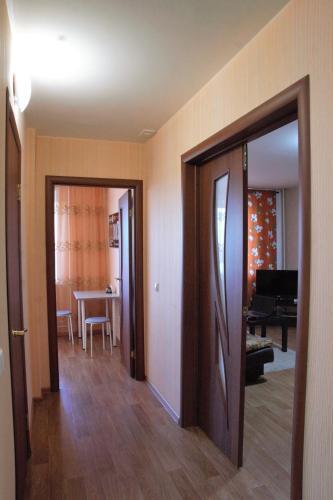 Apartment Stroiteley 90b Floor 6