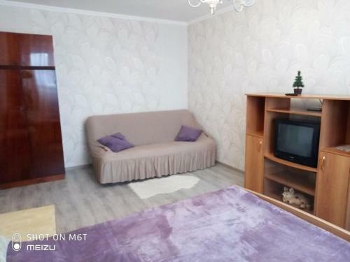 Apartment On Prospekt Komarova 31