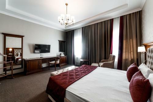 Grand Hotel