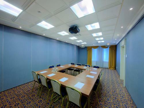 Hotel Dvor Podznoeva Glavniy Korpus