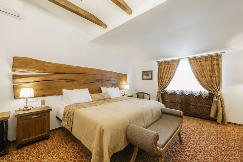 Old Town Hotel