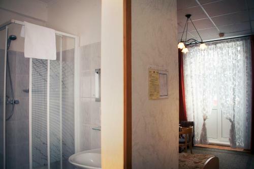 Hotel Equator Lite