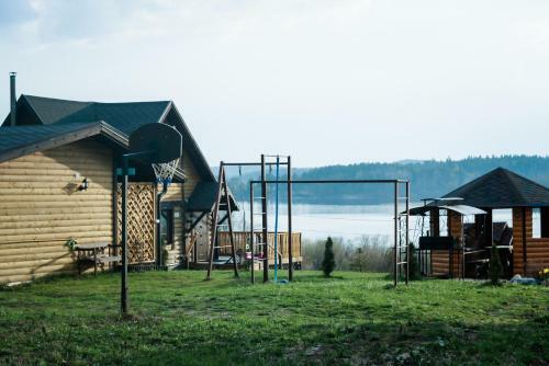 Hostal Holiday Home Tihotut