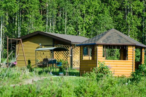 Hostal Holiday Home Tihotut