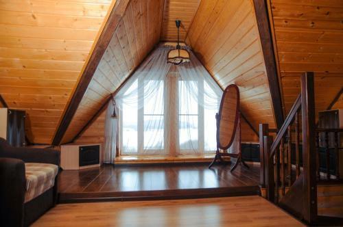 Hostal Holiday Home Tihotut