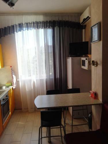 Apartment On Volzhskaya 81-b