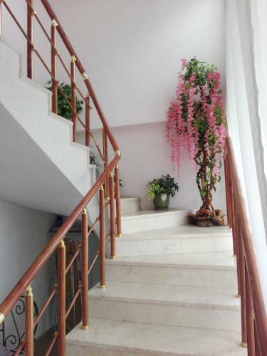 Apartment On Volzhskaya 81-b