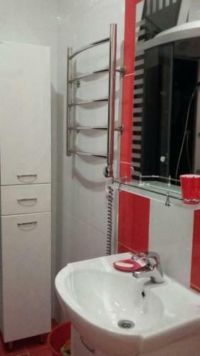 Apartment On Volzhskaya 81-b