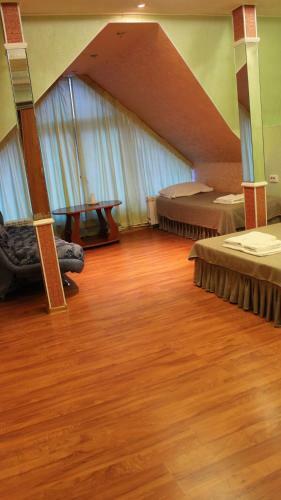 Suzge Hotel
