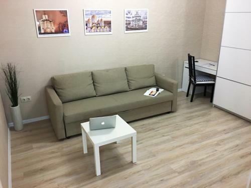 Apartment On Stavrovskaya 4