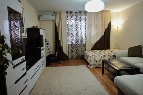 Apartment On Prospekt Stroiteley 15e