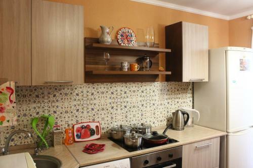 Apartamento Sutkidvoye On Traktornaya