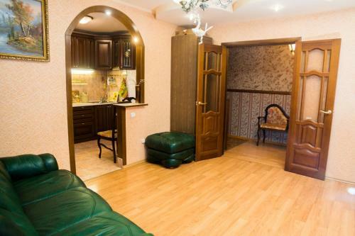 Apartment On Druzhby 105