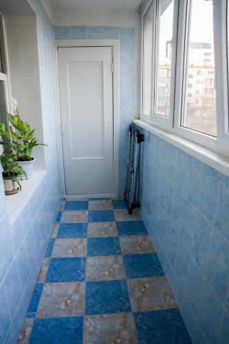 Apartment On Druzhby 105
