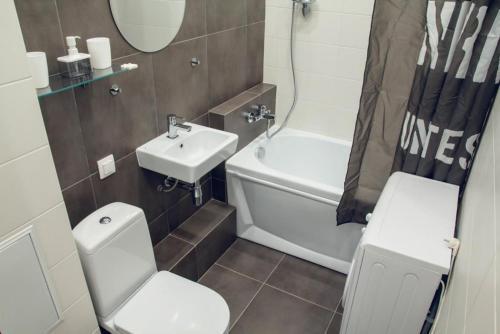 Apartamento Etazhi In Centre