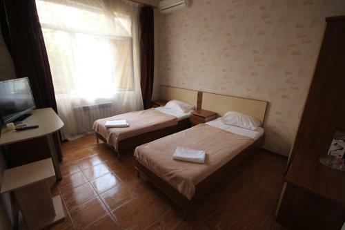 Hostal Anzhelika Albatros Guest House