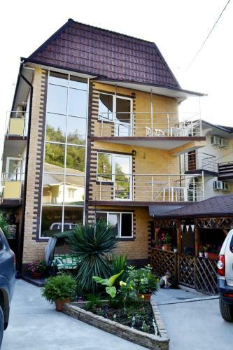 Hostal Solnechnyy Guest House