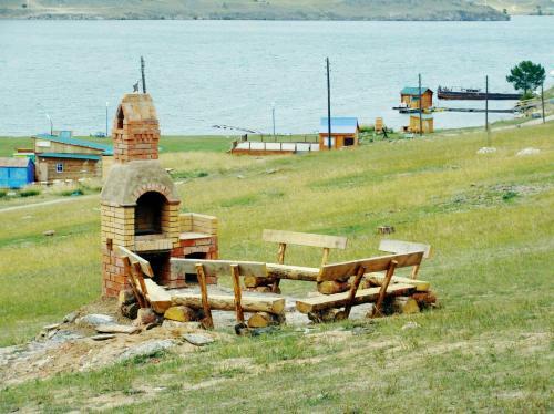 Hostal Holiday Village Bayar