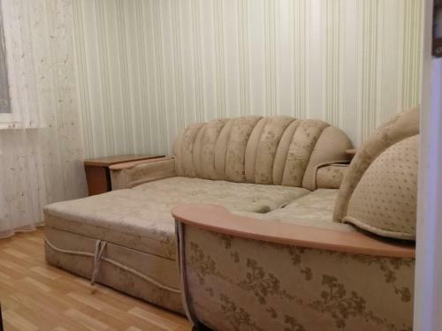 Apartment On Surgutskoe Shosse 9