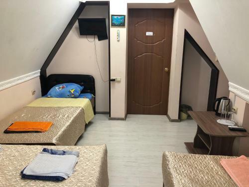 Hostal Kak Doma Guest House