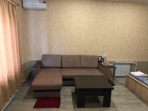Hostal Kak Doma Guest House